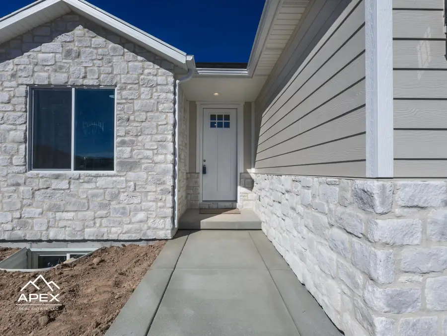 320 Ottley Dr, Evanston, WY 82930 - #2