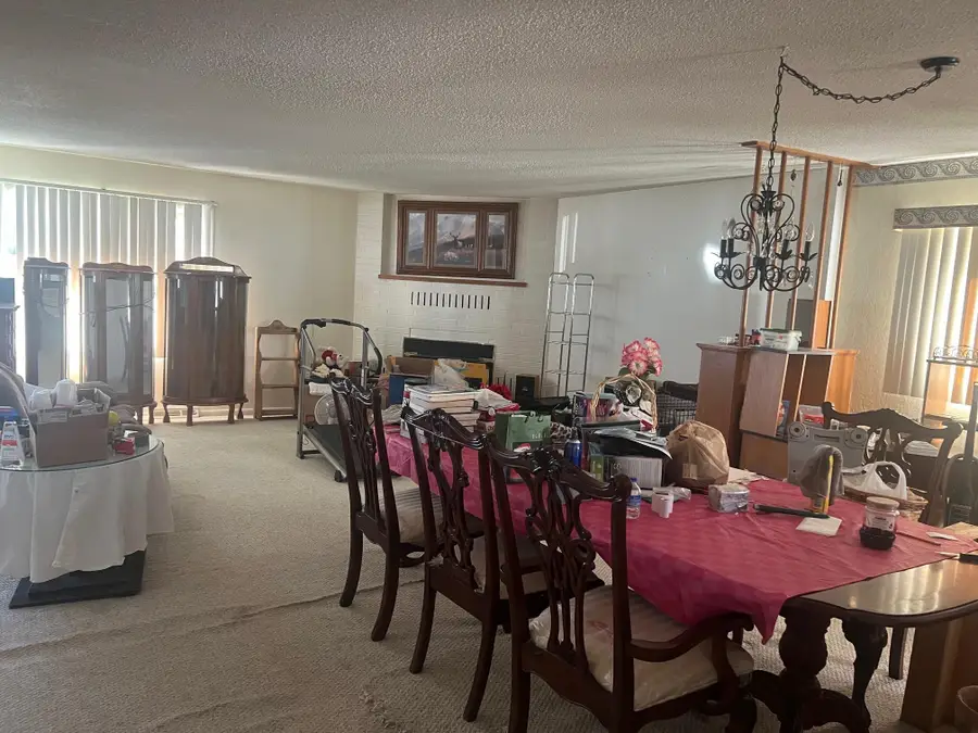 109 E Brooks St, Rawlins, WY 82301 - #3