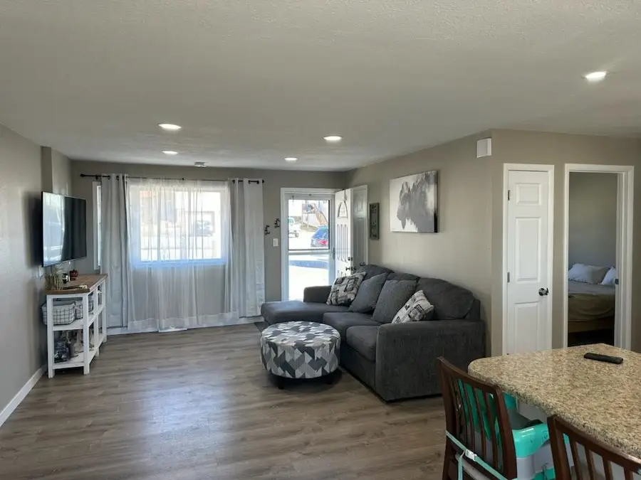208 E Heath Street, Rawlins, WY 82301 - #3
