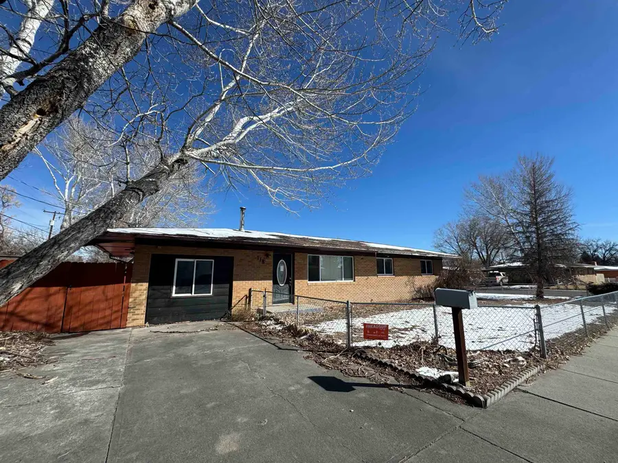 118 E Sunset DR, Riverton, WY 82501 - #2