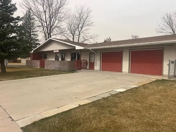 721 W 33RD Street, Scottsbluff, NE 69361