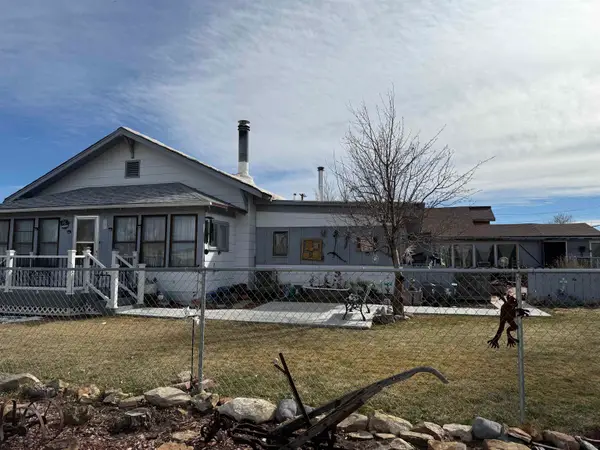206 S 4th Street, Thermopolis, WY 82443