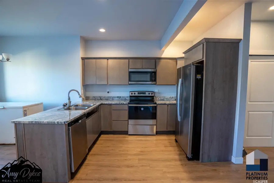 670 Badger, Mills, WY 82644 - #2