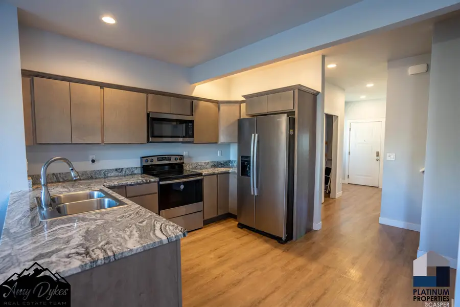 670 Badger, Mills, WY 82644 - #3