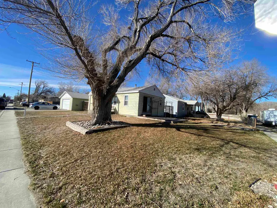 522 N 12th E, Riverton, WY 82501 - #2