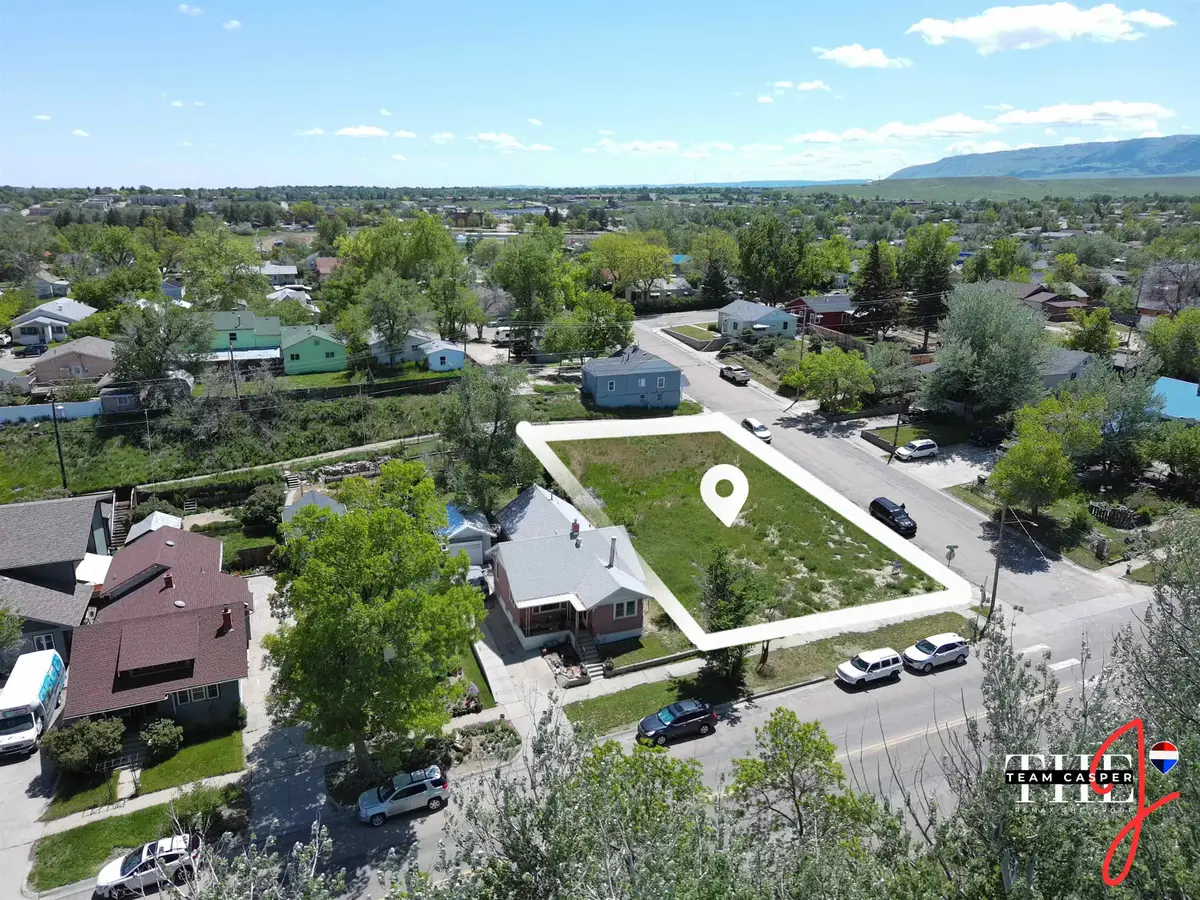 1002 E 10th St, Casper, WY 82601 - #1