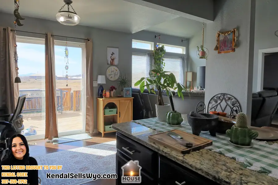 835 Flicker St, Douglas, WY 82633 - #3