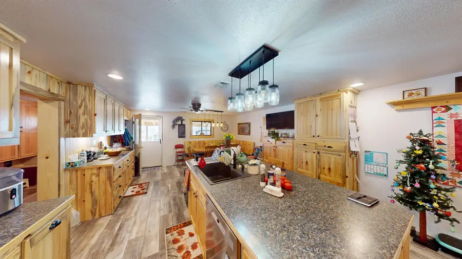 865 Paradise Valley Road, Riverton, WY 82501 - #2