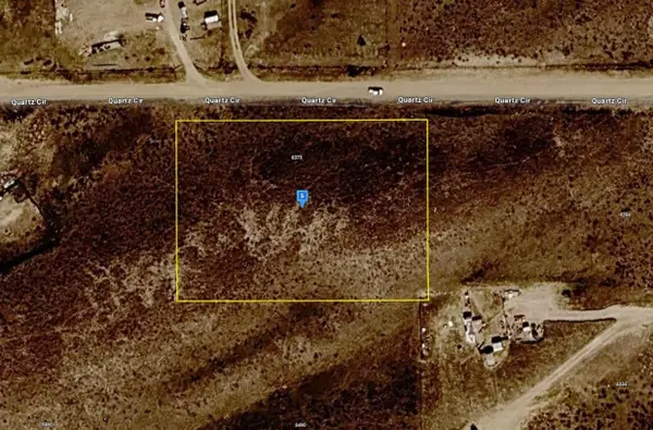 8375 E Quartz Circle, Evansville, WY 82636