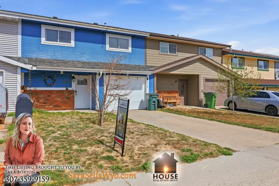 1384 Sweetwater St, Douglas, WY 82633 - #2