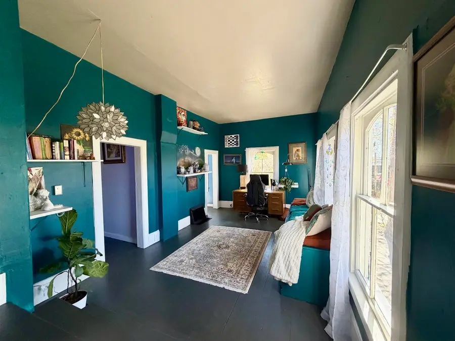 258 W Railroad Avenue, Green River, WY 82935 - #2