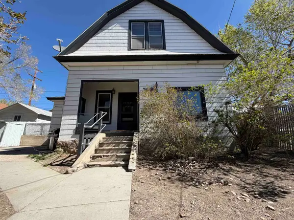 260 W Railroad Avenue, Green River, WY 82901