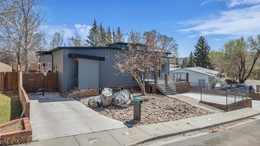 1040 Trona Dr, Green River, WY 82935 - #2