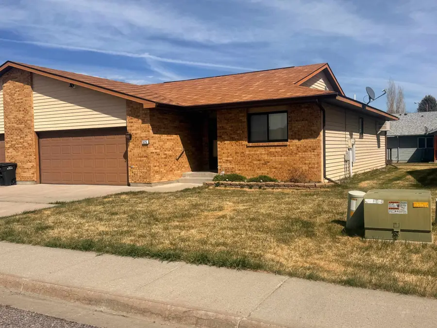 525 Buckboard DR, Riverton, WY 82501 - #2