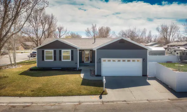 2290 Gregg Avenue, Worland, WY 82401
