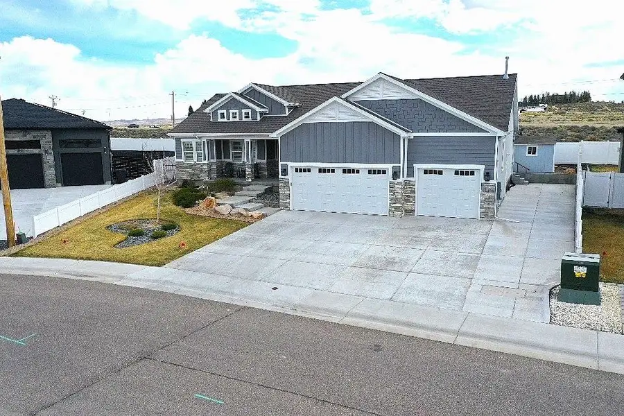 1225 Savage Boulevard, Rock Springs, WY 82901 - #2