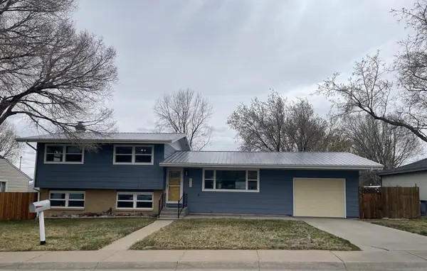 210 W Kendrick St, Rawlins, WY 82301