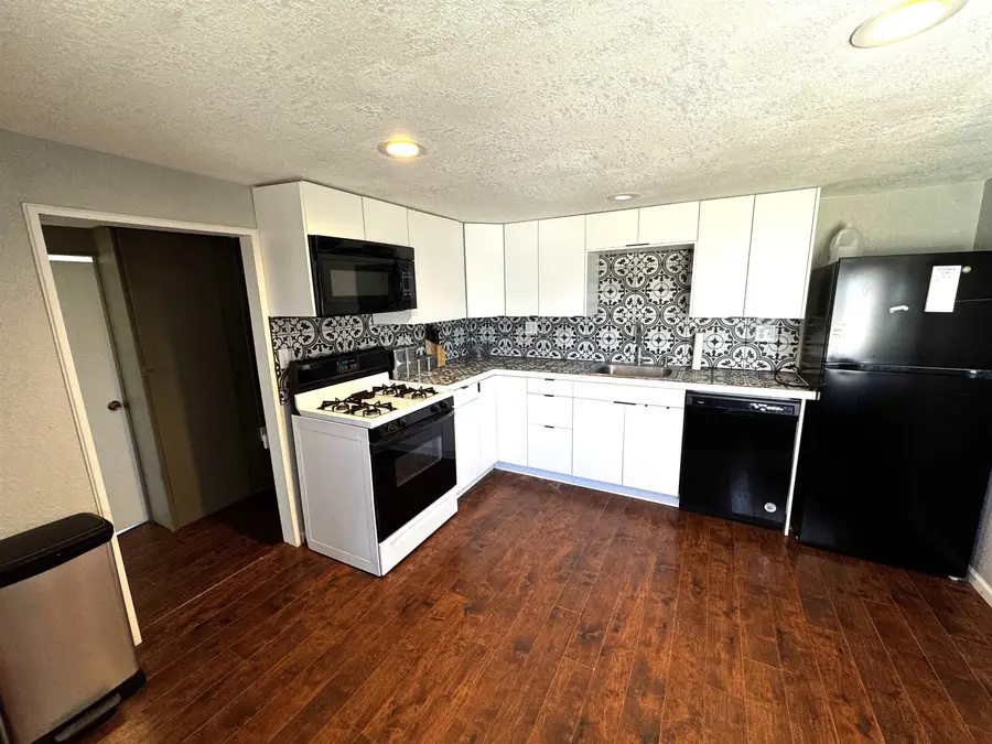 429 Clover Avenue, Lingle, WY 82223 - #2