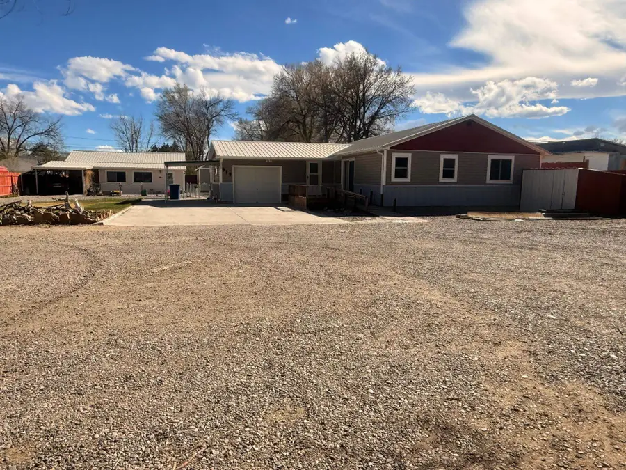 919 W Jackson Avenue, Riverton, WY 82501 - #2