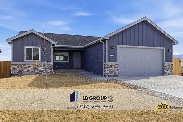 4578 Shale Circle, Mills, WY 82644