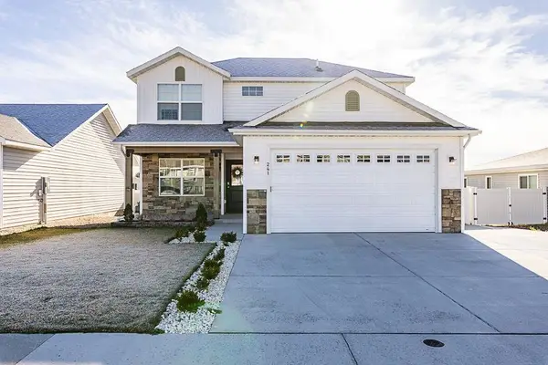241 Sheep Creek Dr, Rock Springs, WY 82901