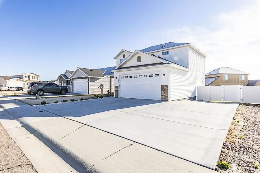 241 Sheep Creek Dr, Rock Springs, WY 82901 - #3