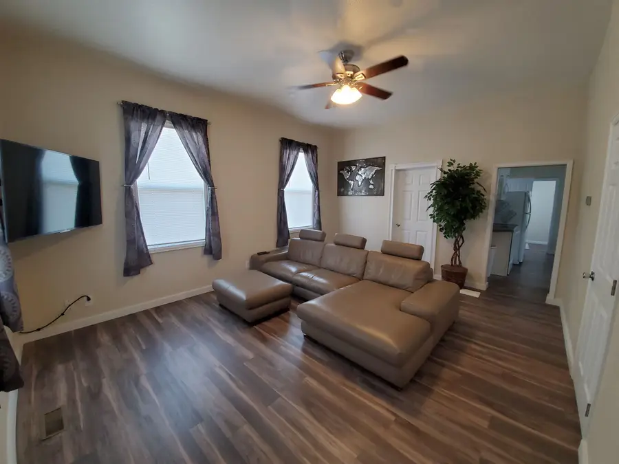 112 6th, Rawlins, WY 82301 - #2