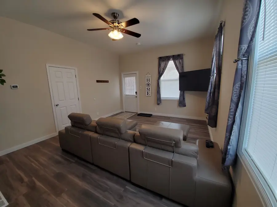 112 6th, Rawlins, WY 82301 - #3