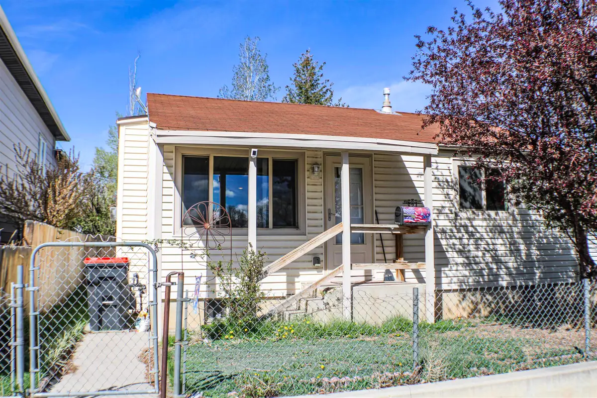 824 Connecticut Avenue, Rock Springs, WY 82901 - #1