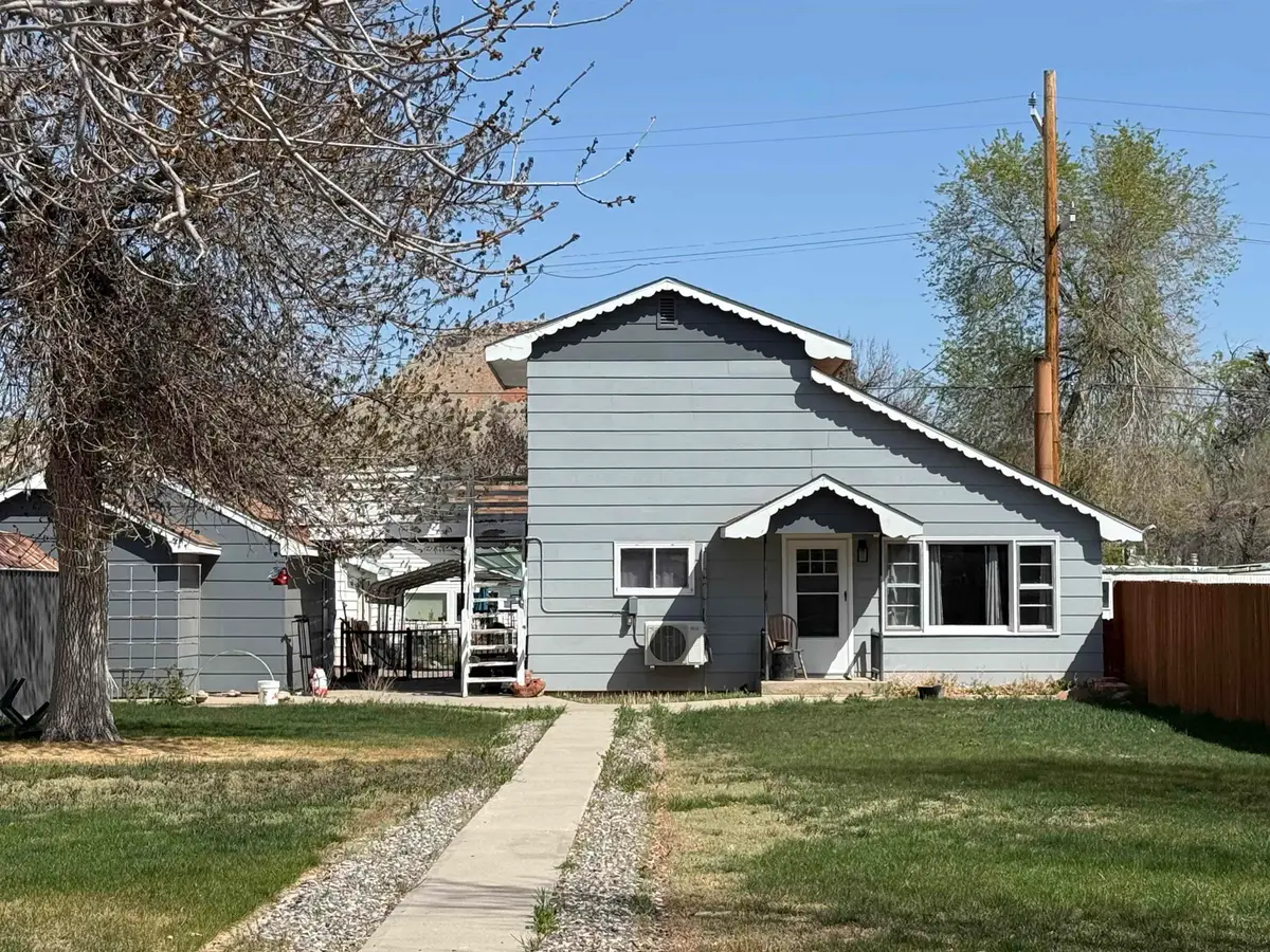 1024 Warren Street, Thermopolis, WY 82443 - #1