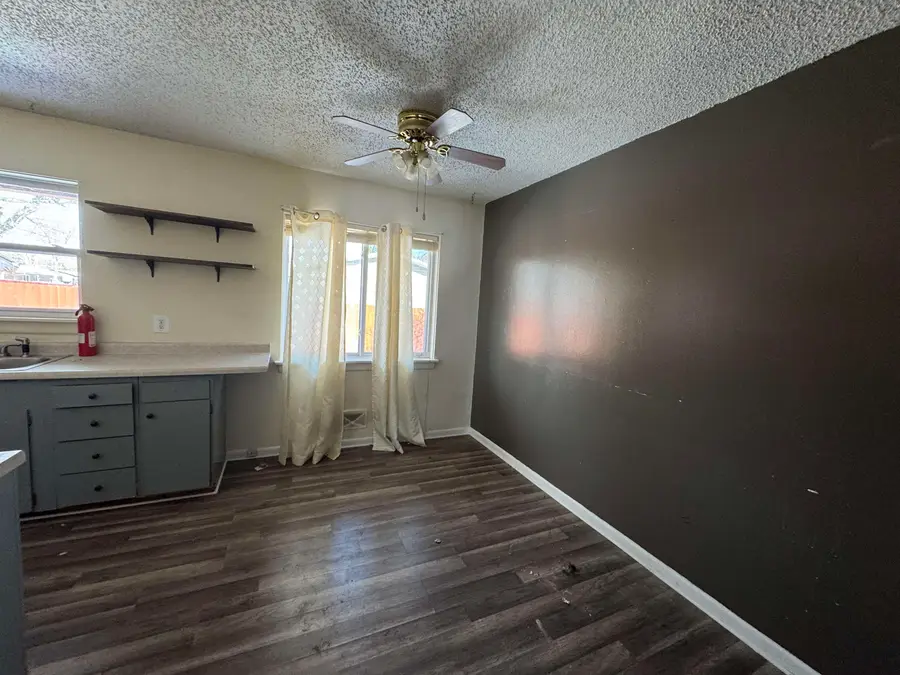 118 E Sunset Dr, Riverton, WY 82501 - #2