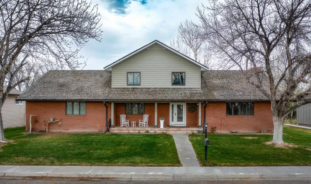 307 S 20th St, Worland, WY 82401 - #1