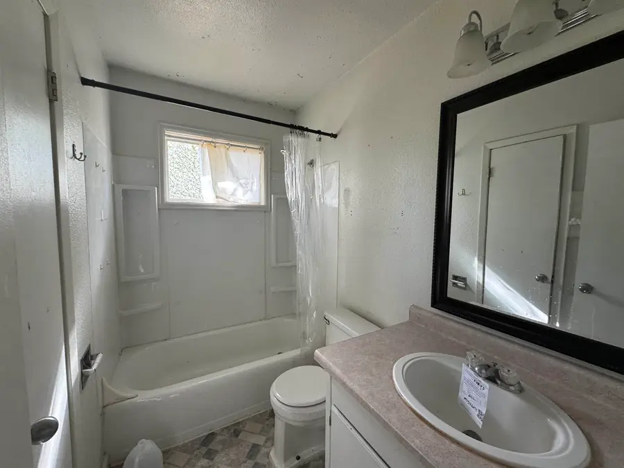 810 N 12th E., Riverton, WY 82501 - #3