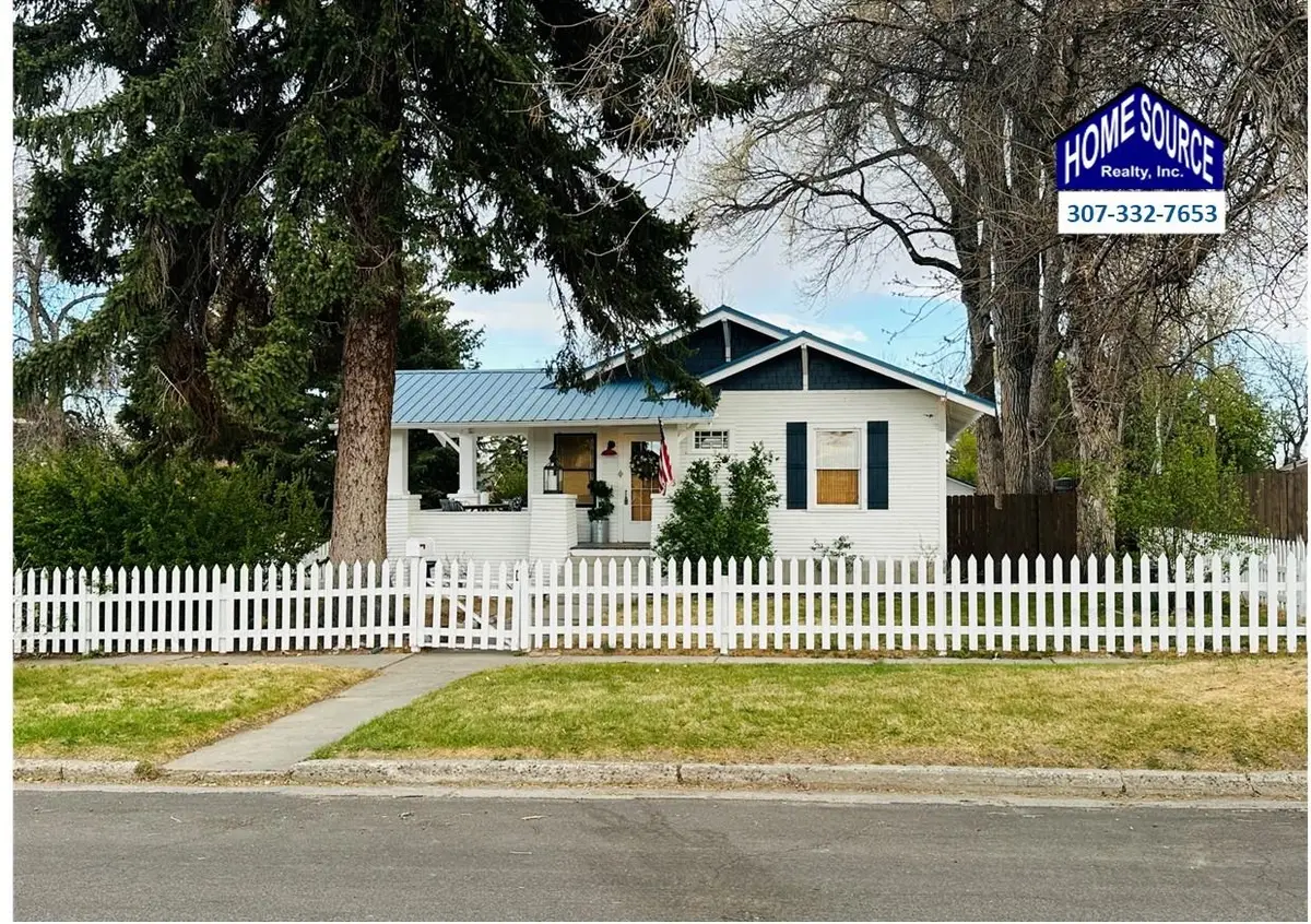 115 W Lincoln Avenue, Riverton, WY 82501 - #1