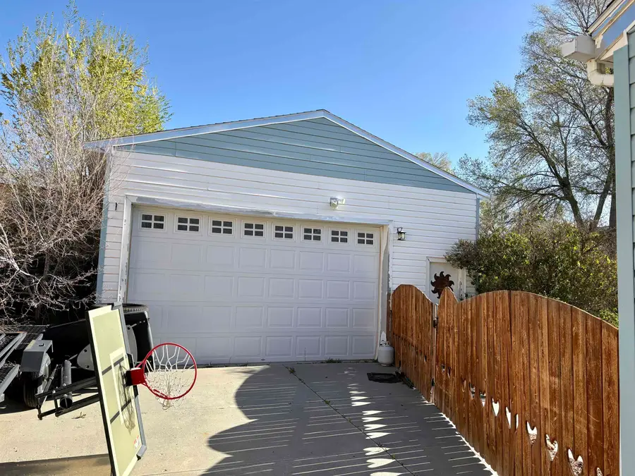 205 Taylor Street, Rock Springs, WY 82901 - #2