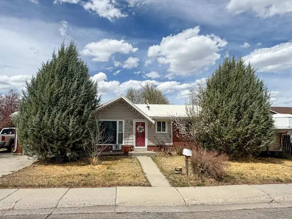 839 S 6th Street, Lander, WY 82520