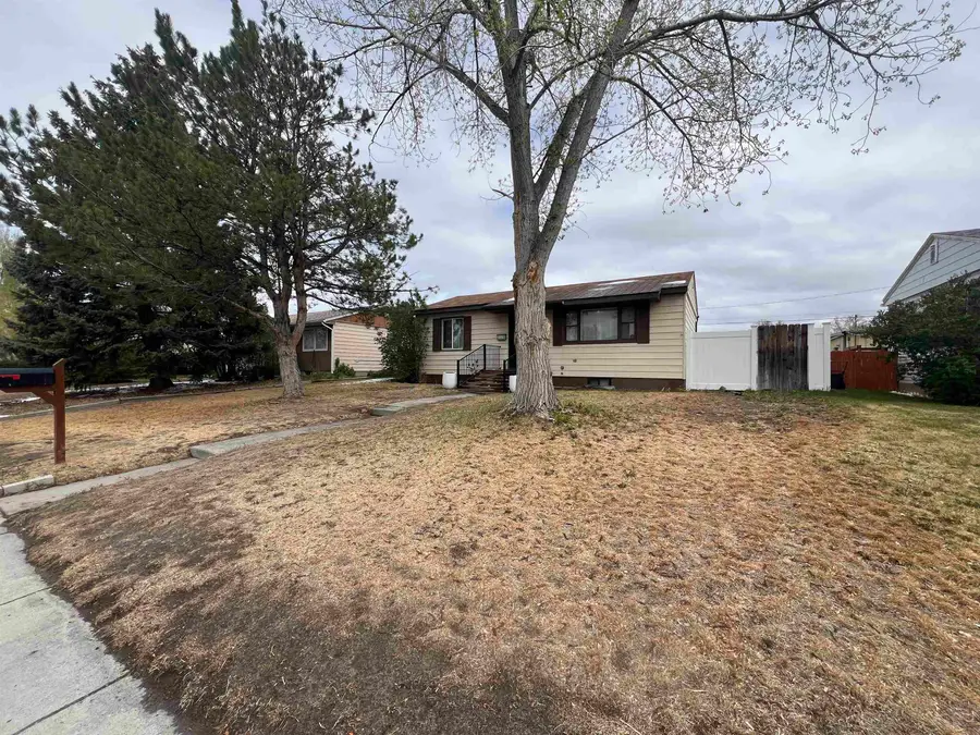 509 N 16th Street E, Riverton, WY 82501 - #2