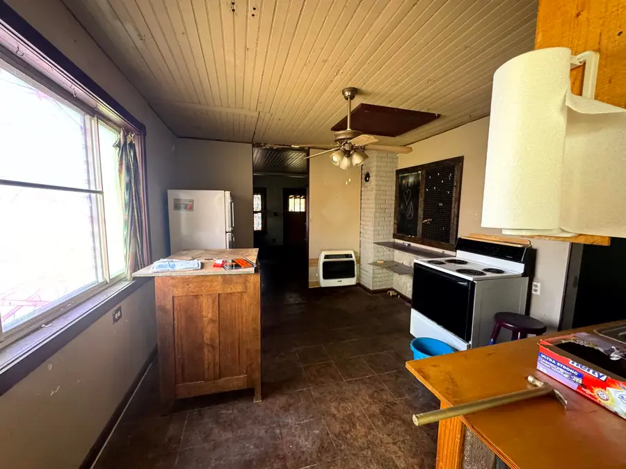 251 2nd St, Superior, WY 82945 - #2