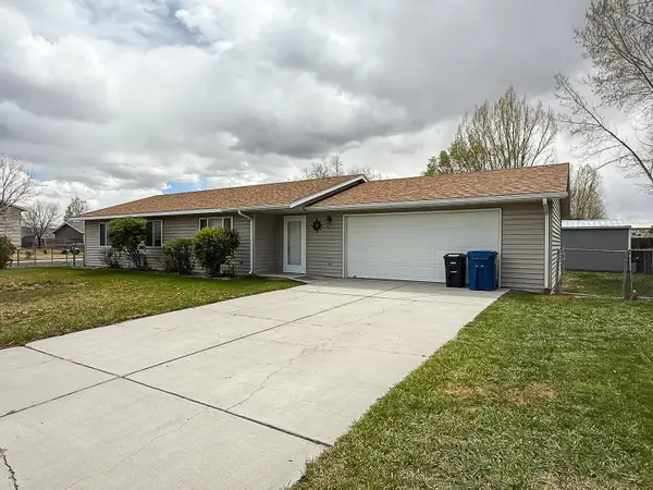 811 W Monroe Avenue, Riverton, WY 82501
