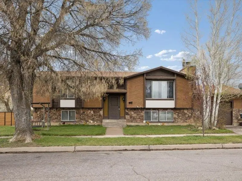 425 7th Street, Evanston, WY 82930 - #3