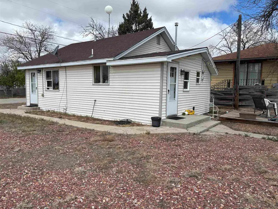 1317 High St Street, Torrington, WY 82240 - #2