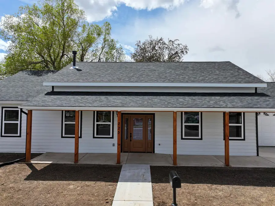 225 Jefferson, Lander, WY 82520 - #2
