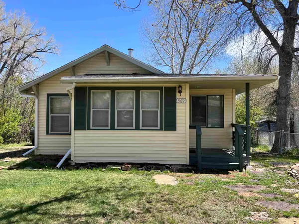 969 N Carrington Avenue, Buffalo, WY 82834-2511