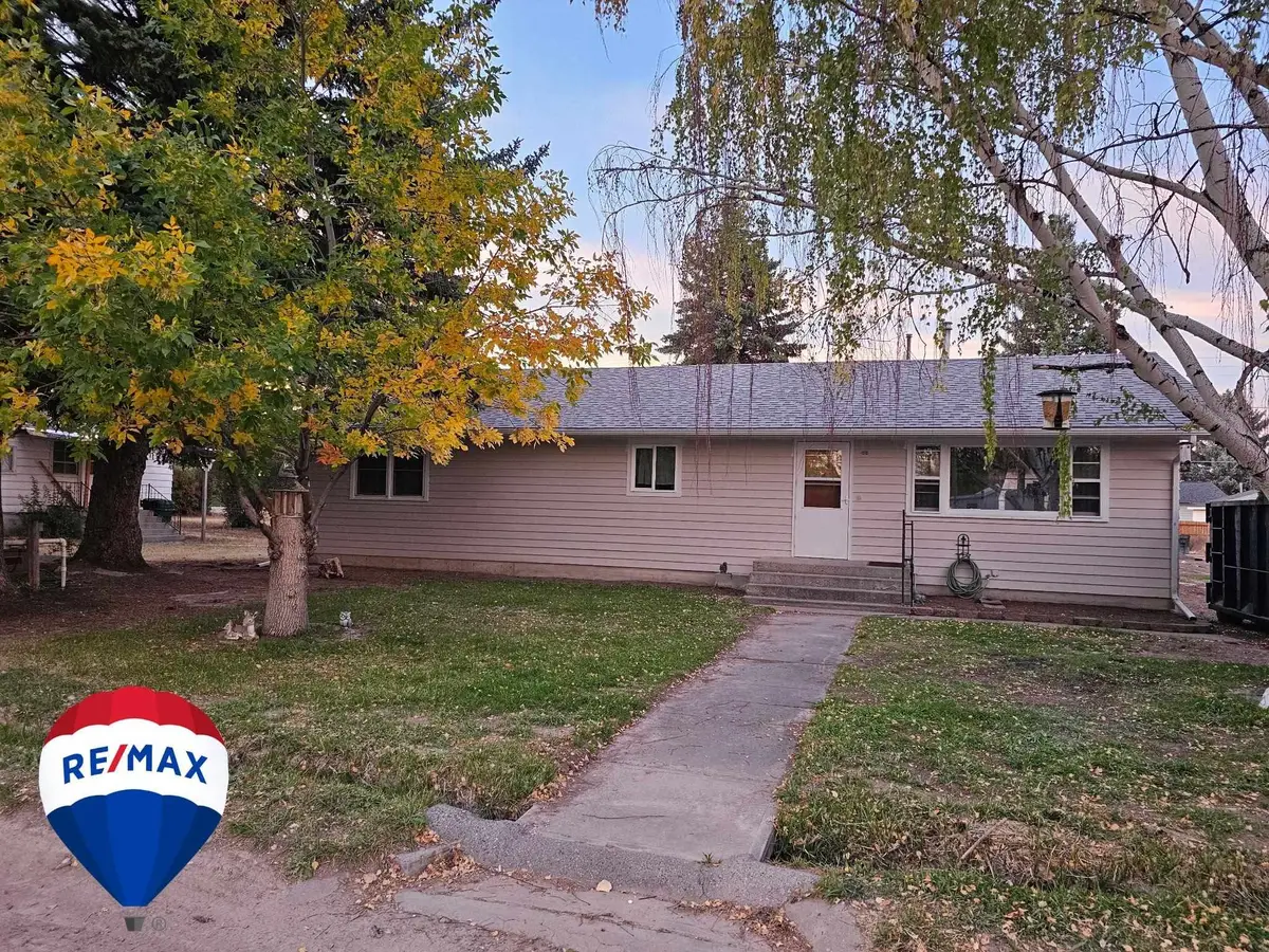 712 W Park Avenue, Riverton, WY 82501 - #1
