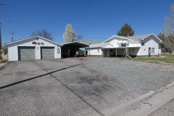 289 S Dakota Avenue, Guernsey, WY 82214