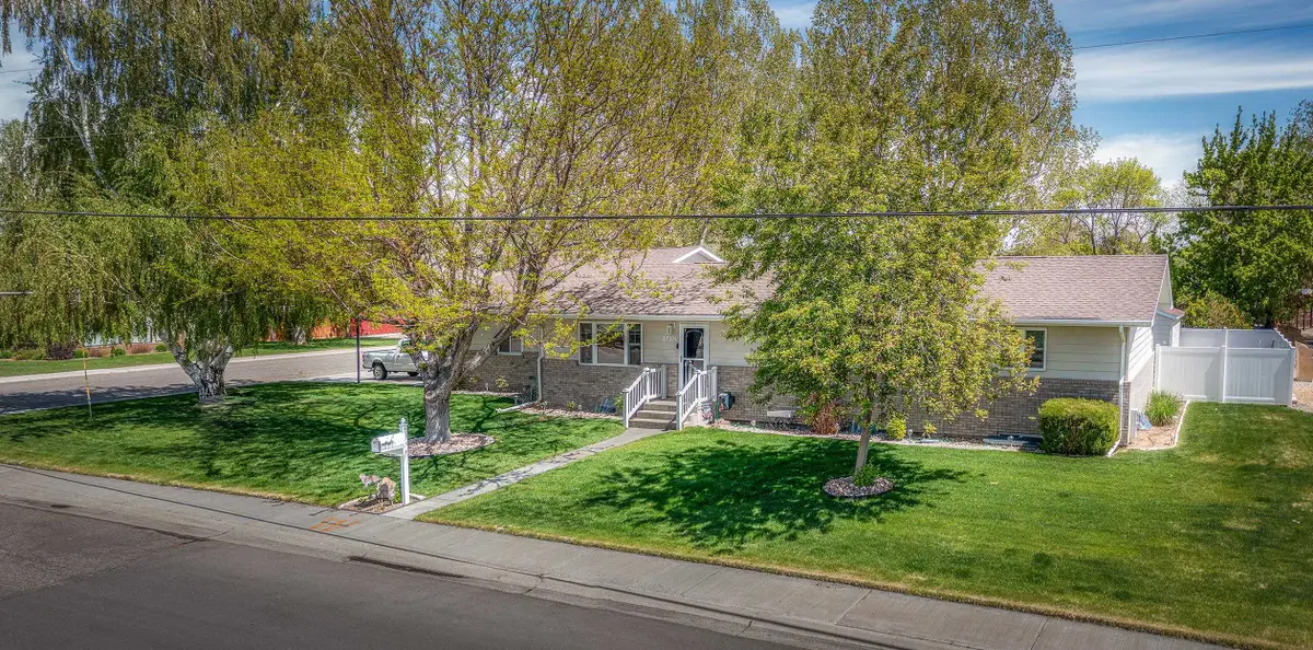 408 Hillcrest DR, Worland, WY 82401-9999 - #1