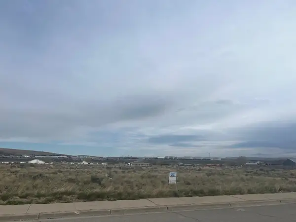 725 E State, Rawlins, WY 82301