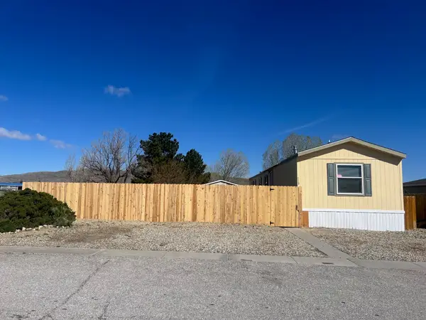 713 Apple Avenue, Rawlins, WY 82301