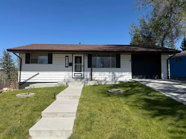 2215 S Washington Street, Casper, WY 82601