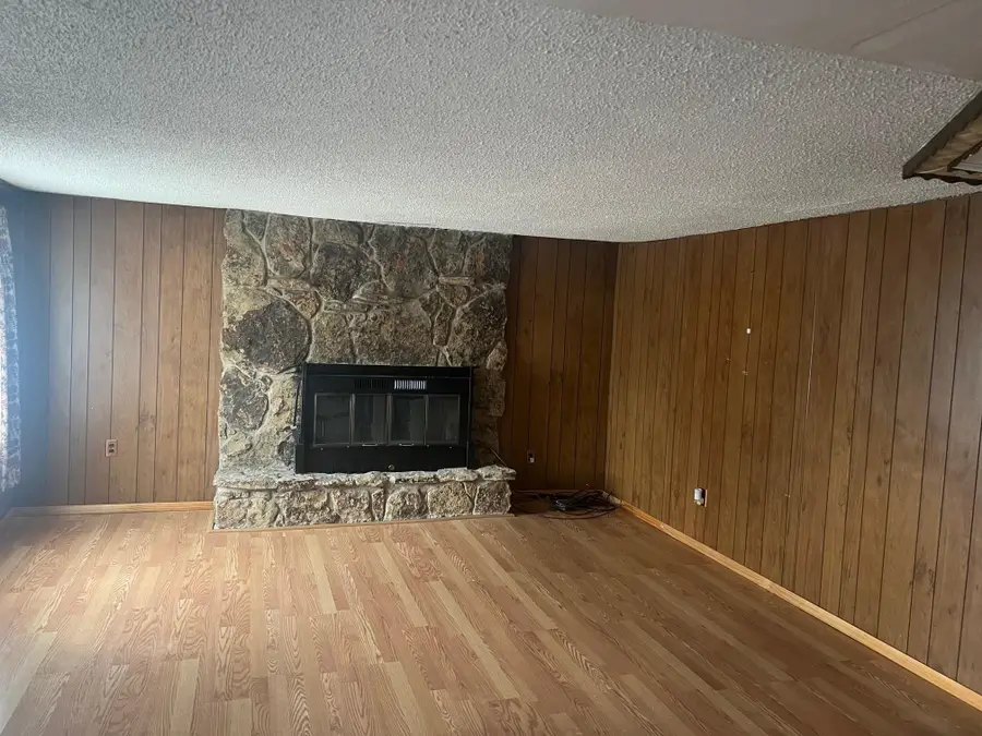 502 W State St, Rawlins, WY 82301 - #3